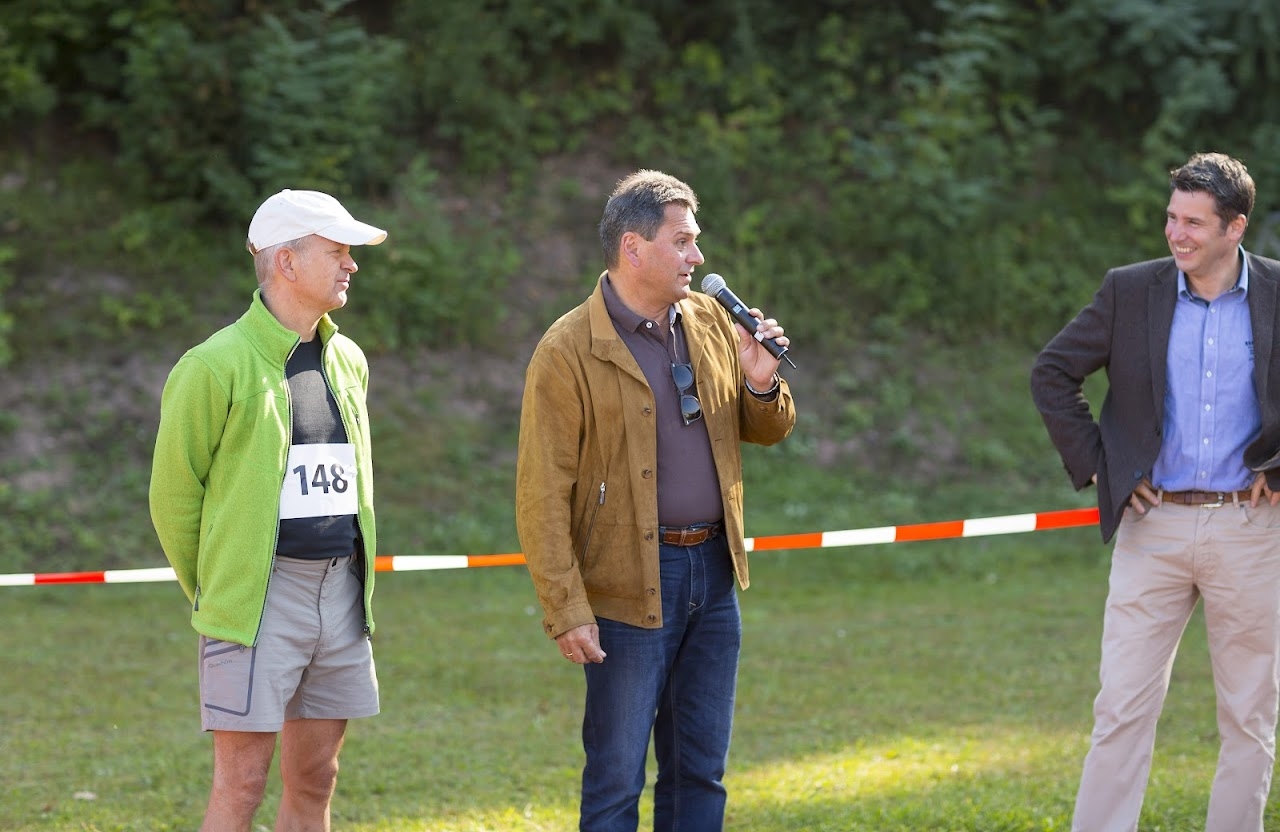 Bild vom 9. Benefizlauf im Jahr 2016. Dies ist das 79. Bild.